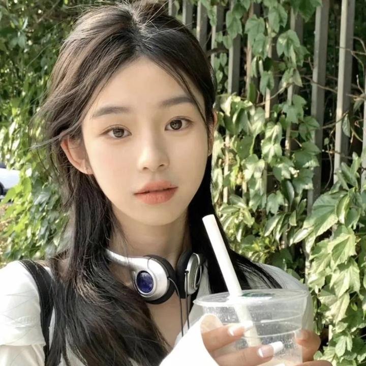 超模之女出道颜值引争议，整整一周内幕曝光，家长出面回应